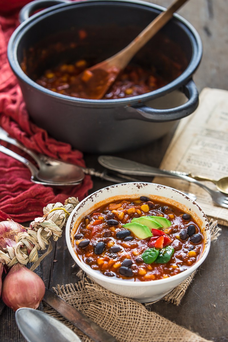 chili vegano con la cocotte Crafond