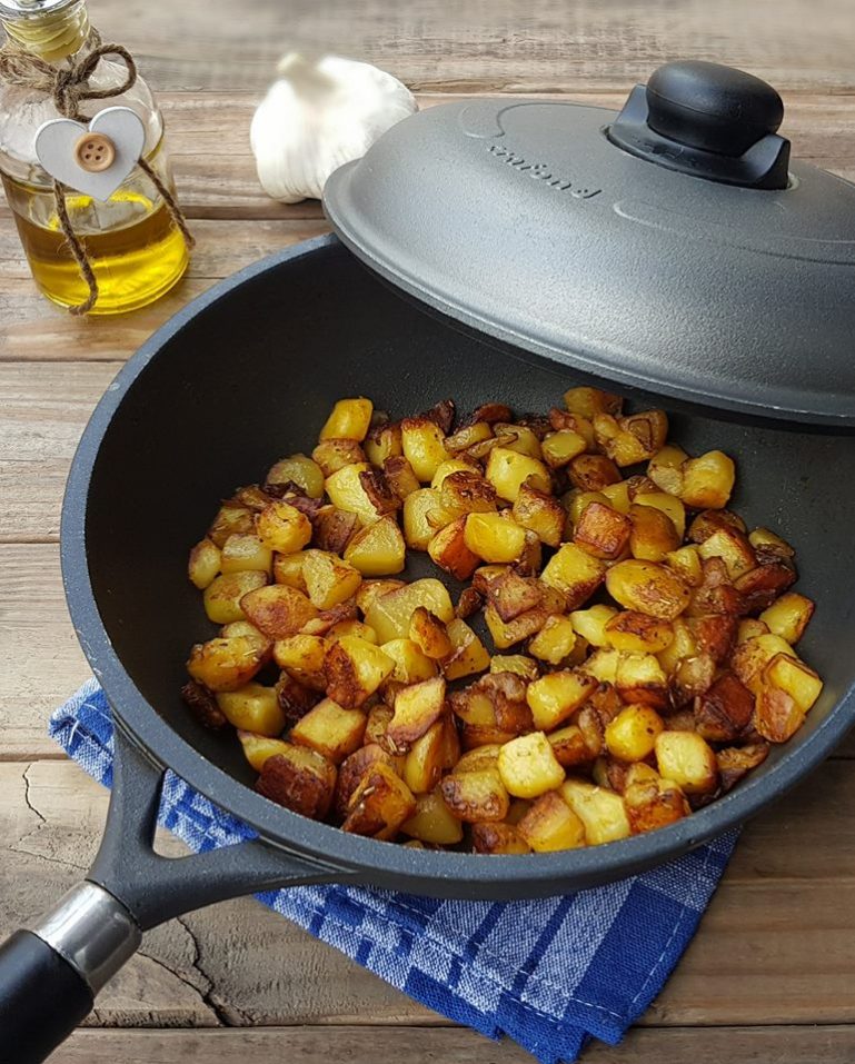 Patate croccanti in padella