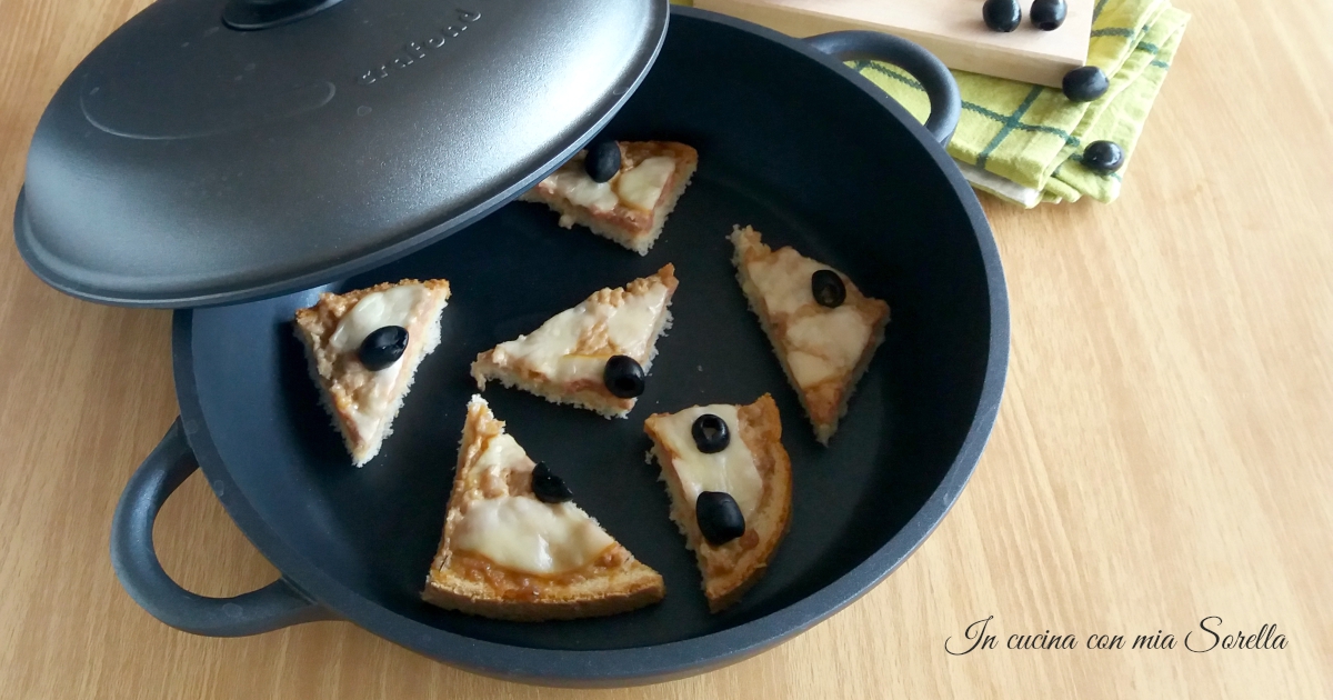 Bruschetta salsiccia e olive in padella